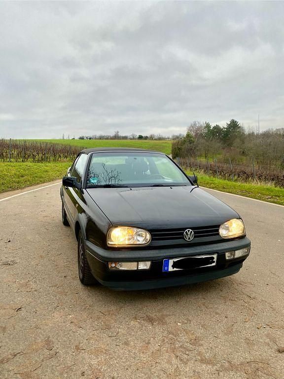 Gebraucht VW Golf Cabriolet 101 PS (74 kW) 1998 Schwarz Cabrio