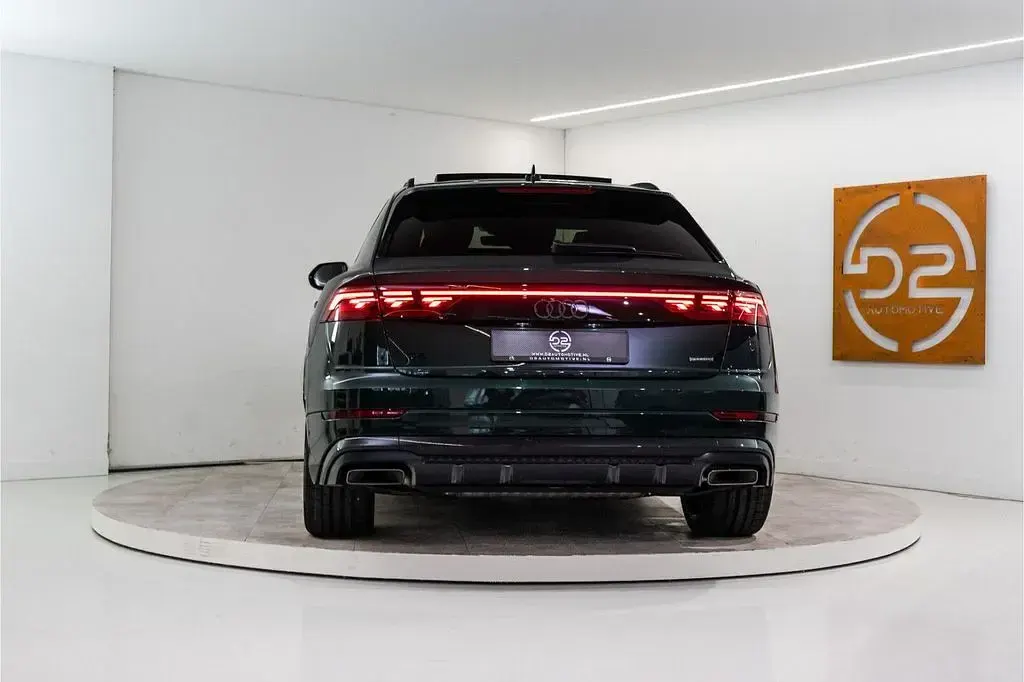 Neu Audi Q8 Competition 489 PS (359 kW) 2026 Grün SUV
