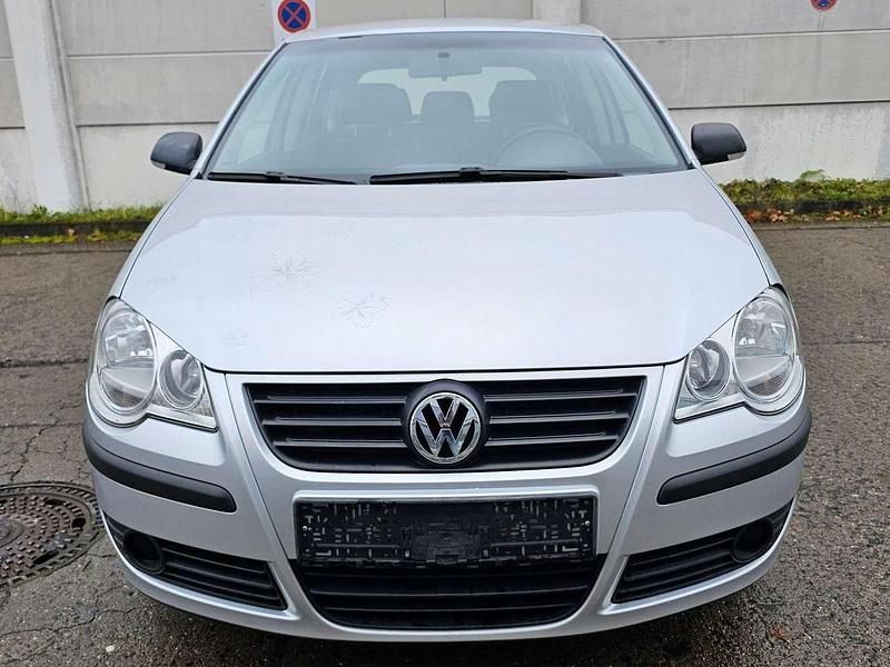 Used VW Polo S 54 HP (39 kW) 2006 Silver Hatchback