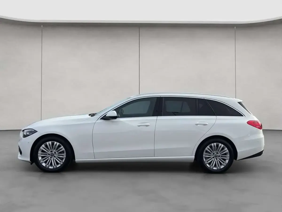 Gebraucht Mercedes C180 Advanced Plus 170 PS (125 kW) 2025 Weiß Limousine