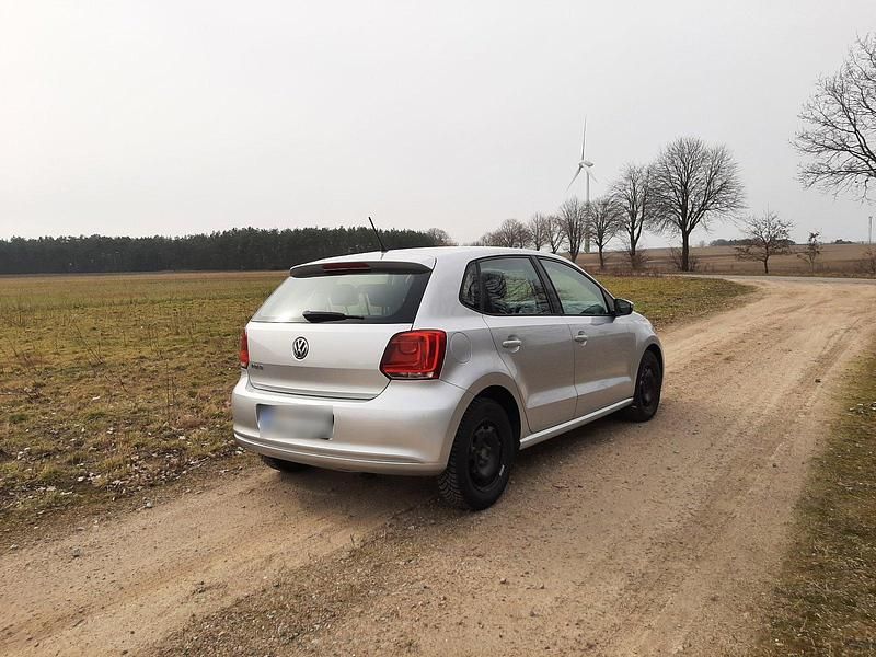 Gebraucht VW Polo 69 PS (50 kW) 2011 Grau Kleinwagen