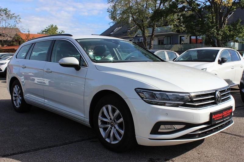Gebraucht VW Passat Business 150 PS (110 kW) 2022 Weiß Kombi