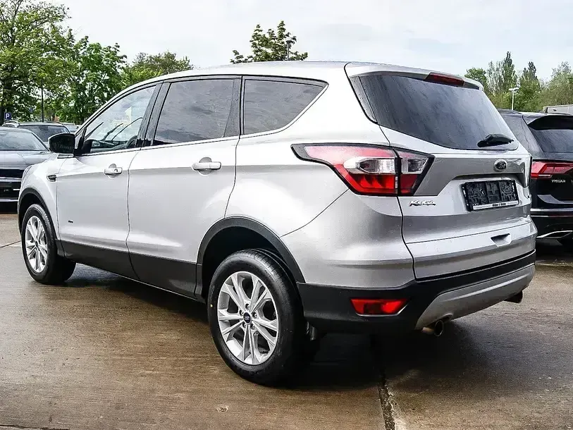 Używany Ford Kuga Titanium 182 KM (133 kW) 2018 Srebrny SUV