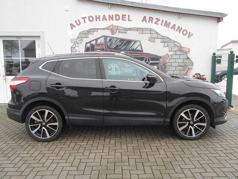 Gebraucht Nissan Qashqai Tekna 116 PS (85 kW) 2014 Schwarz SUV