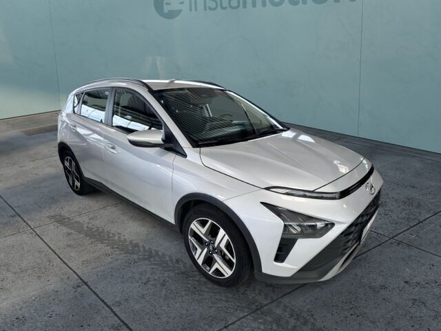 Silber Gebraucht 2021 Hyundai Bayon Intro Edition SUV | 14.400 € - Bild 1/2