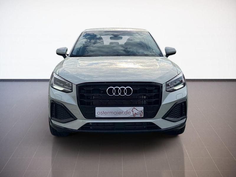 Neu Audi Q2 Advanced Plus 150 PS (110 kW) 2025 Silber SUV