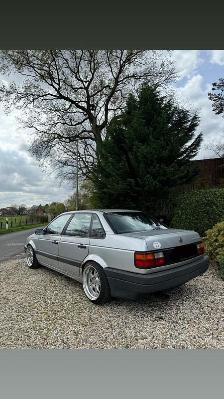 Gebraucht VW Passat 200 PS (147 kW) 1989 Silber Limousine