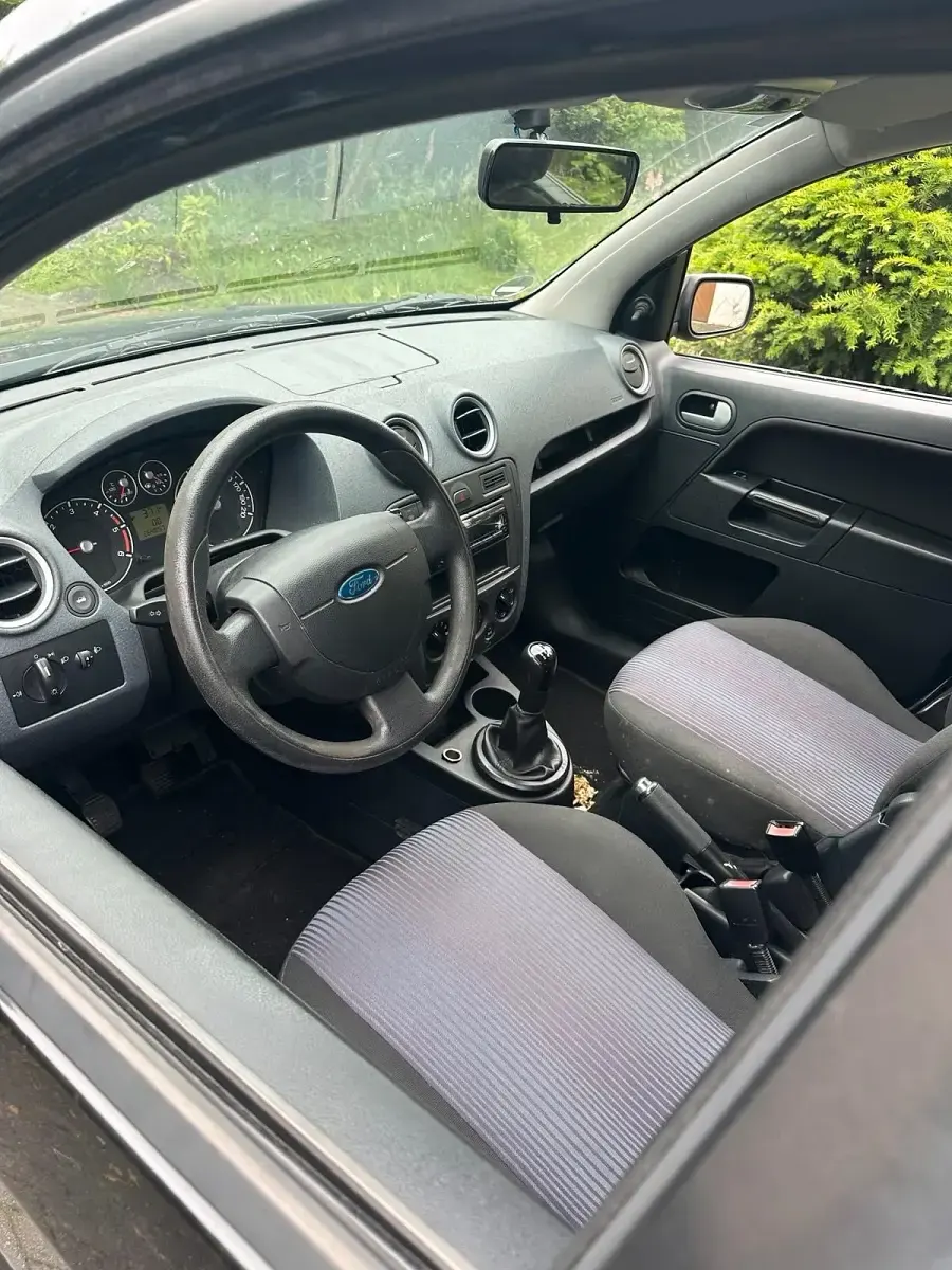 Gebraucht Ford Fusion 75 PS (55 kW) 2008 Schwarz Kleinwagen