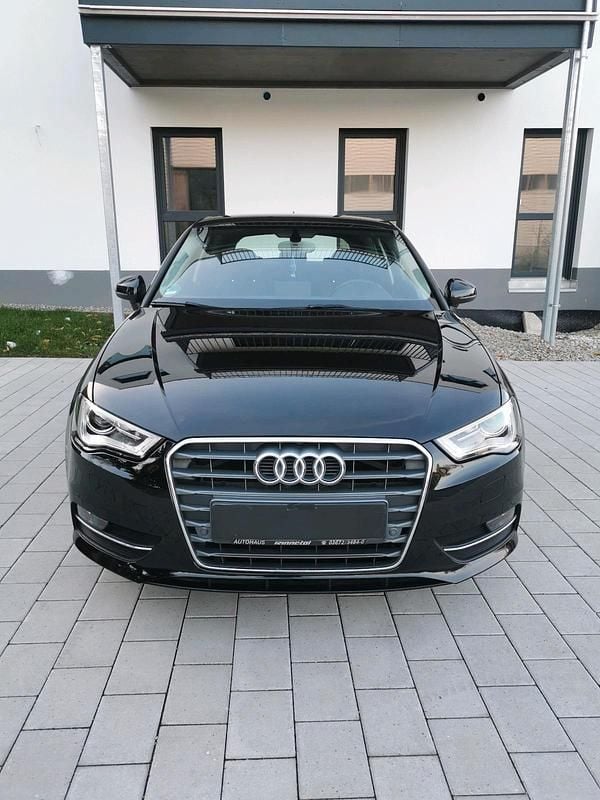 Schwarz Gebraucht 2014 Audi A3 Kleinwagen | 12.390 € (Guter Preis) - Bild 1/4