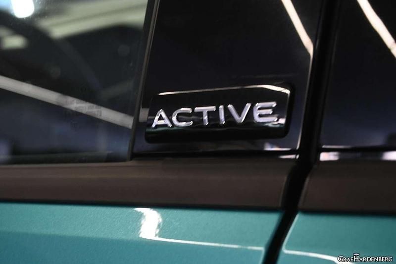 Gebraucht VW T-Cross Active 110 PS (80 kW) 2022 Makenatürkis metallic SUV