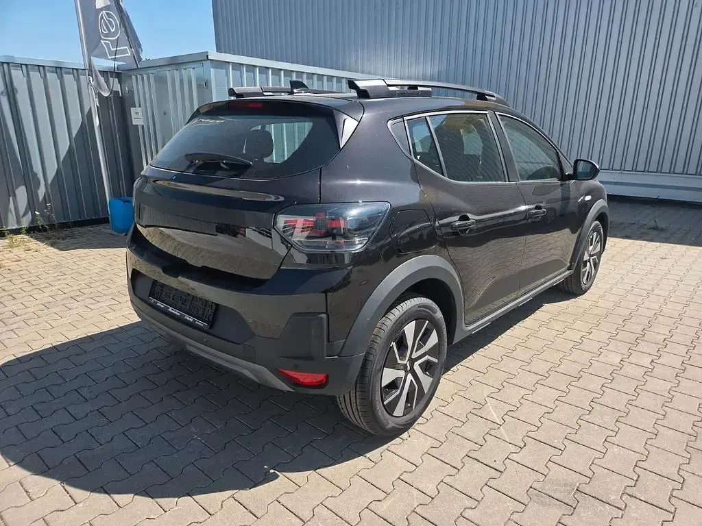 Neu Dacia Sandero Expression 110 PS (80 kW) 2026 Schwarz Limousine