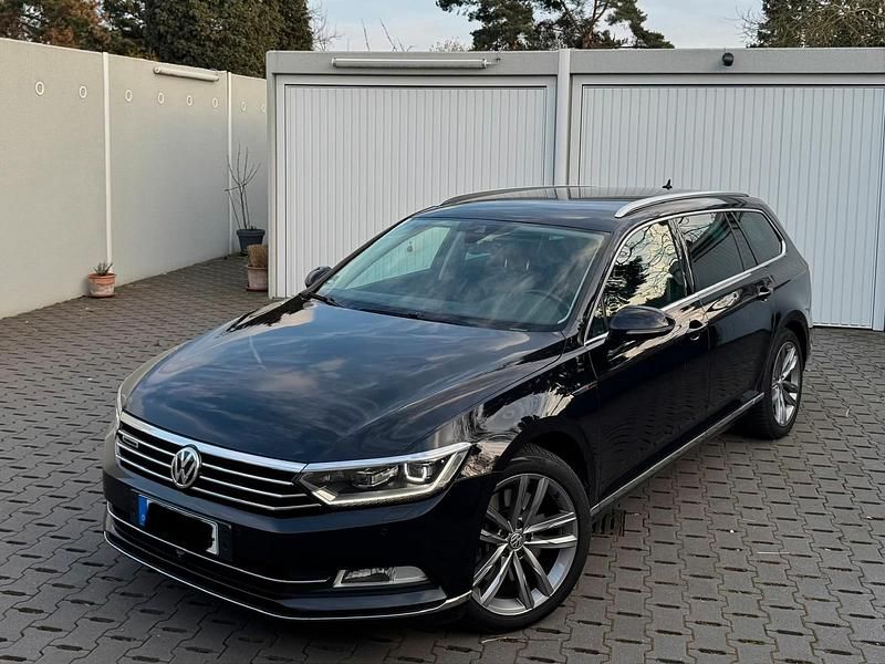Gebraucht VW Passat Highline 239 PS (175 kW) 2017 Schwarz Kombi