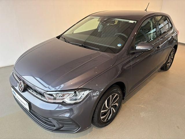 Neu VW Polo Life 95 PS (69 kW) 2025 Grau Limousine