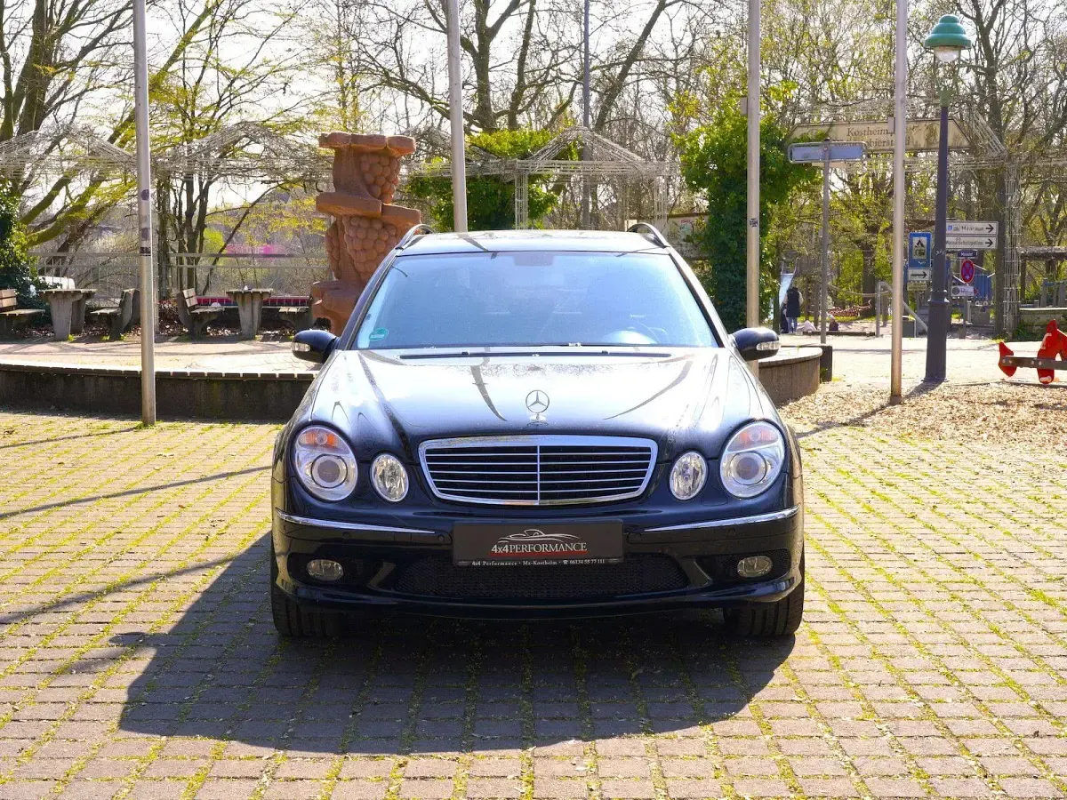 Gebraucht Mercedes E55 AMG Avantgarde 476 PS (350 kW) 2005 Schwarz Kombi