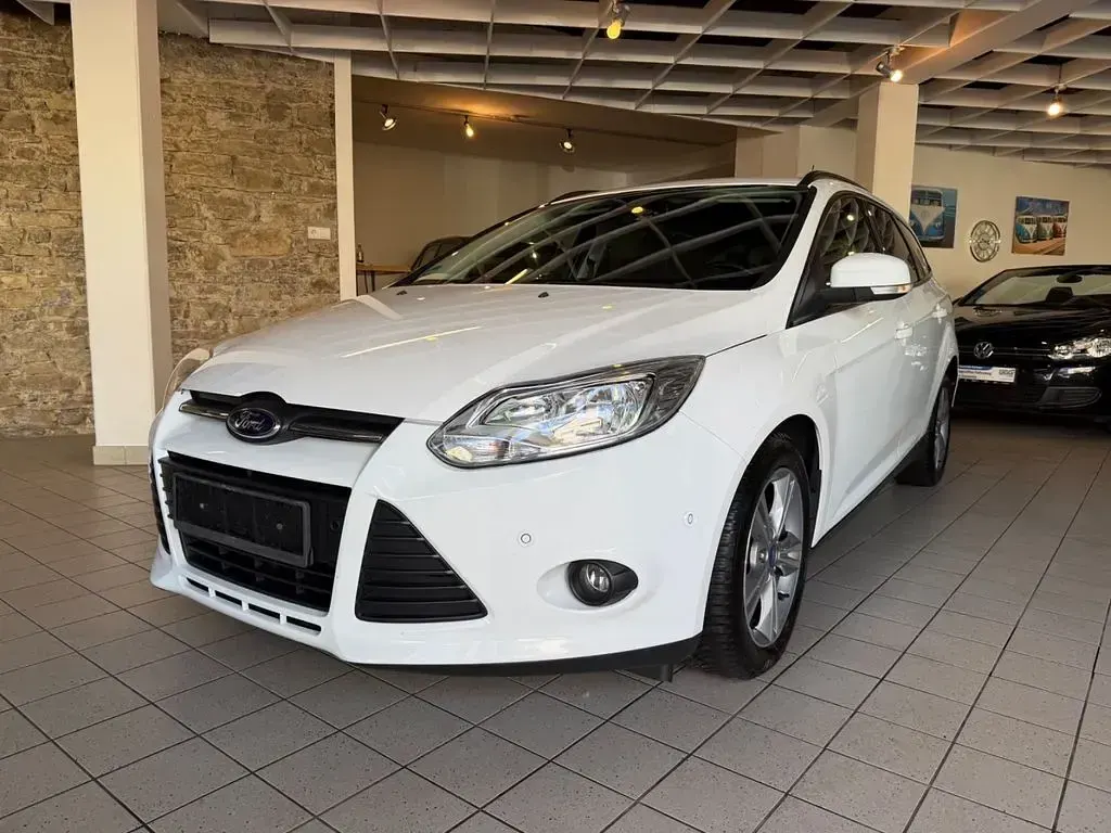 Gebraucht Ford Focus SYNC Edition 116 PS (85 kW) 2013 Weiß Limousine