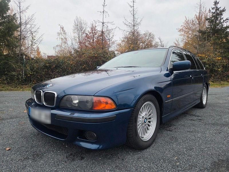 Blau Gebraucht 1999 BMW 528 M Sport Kombi | 6.499 € (Etwas zu teuer) - Bild 1/4