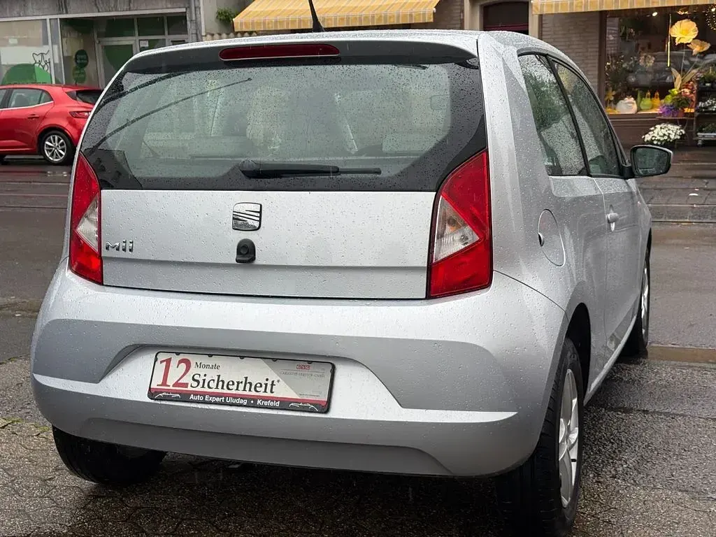 Używany Seat Mii Style 60 KM (44 kW) 2013 Srebrny Hatchback