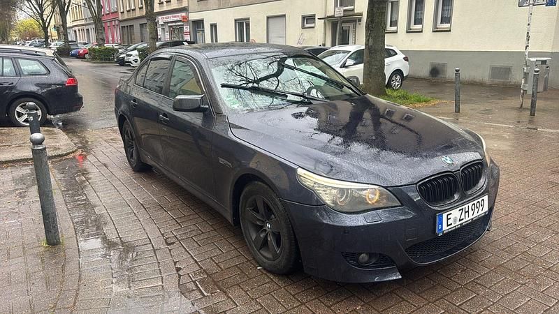 Gebraucht BMW 525 197 PS (144 kW) 2008 Blau Limousine