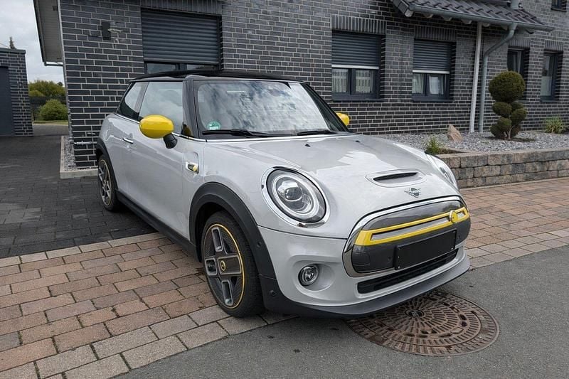 Second-hand Mini Cooper SE 135 kW (184 CP) 2020 Gri Hatchback