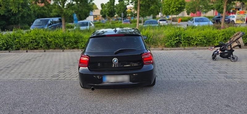 Gebraucht BMW 120 184 PS (135 kW) 2012 Schwarz Kleinwagen