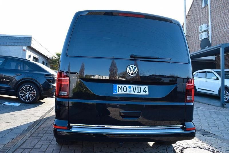 Second-hand VW Multivan Exclusive 199 CP (146 kW) 2020 Negru Monovolum