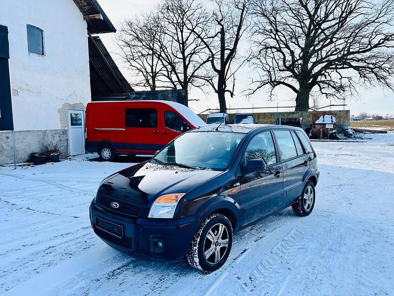 Gebraucht Ford Fusion 80 PS (58 kW) 2012 Kleinwagen