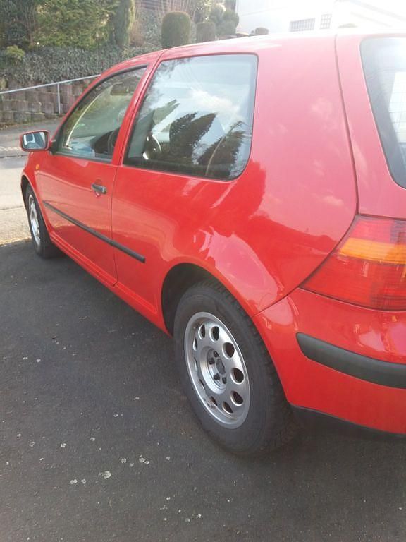 Gebraucht VW Golf III 75 PS (55 kW) 1998 Rot Limousine