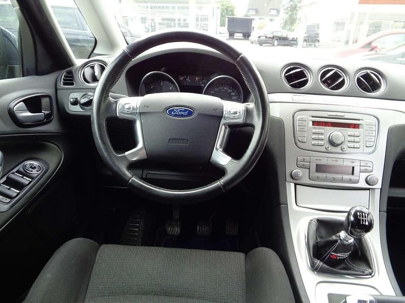 Gebraucht Ford S-MAX Trend 140 PS (102 kW) 2008 Atlantikblau metallic Van / Kleinbus