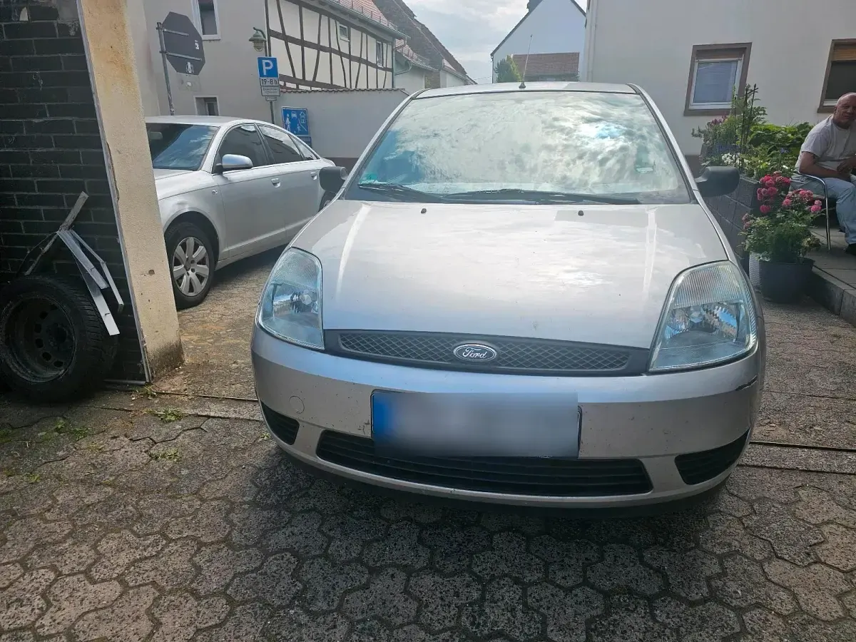 Gebraucht Ford Fiesta 60 PS (44 kW) 2005 Grau Kleinwagen