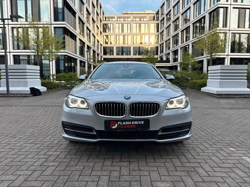 Gebraucht BMW 525 Performance 218 PS (160 kW) 2016 Silber Kombi