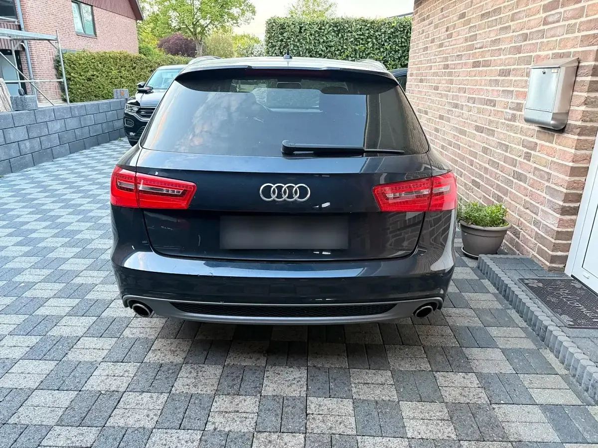 Gebraucht Audi A6 230 PS (169 kW) 2014 Blau Kombi