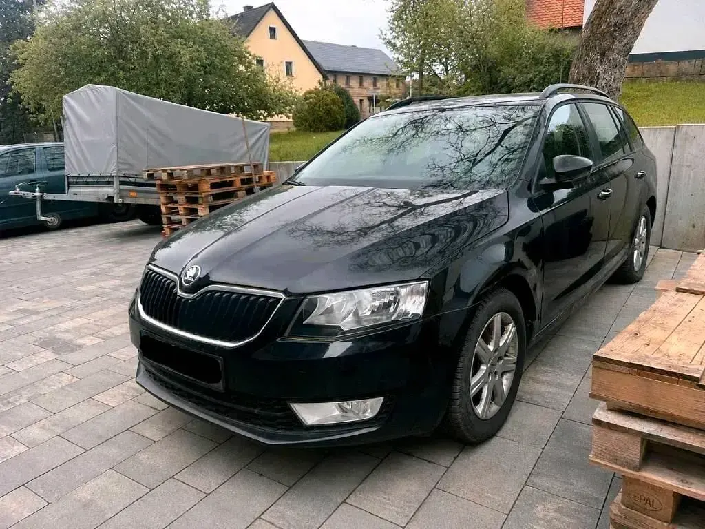 Gebraucht Skoda Octavia 102 PS (75 kW) 2014 Schwarz Kombi