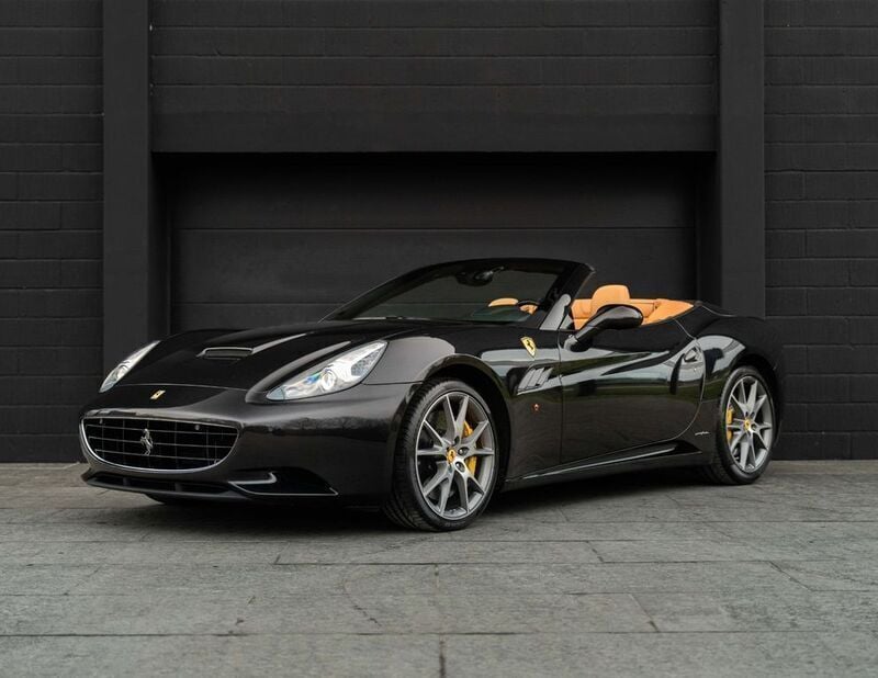 Schwarz Gebraucht 2014 Ferrari California Cabrio | 108.617 € - Bild 1/4