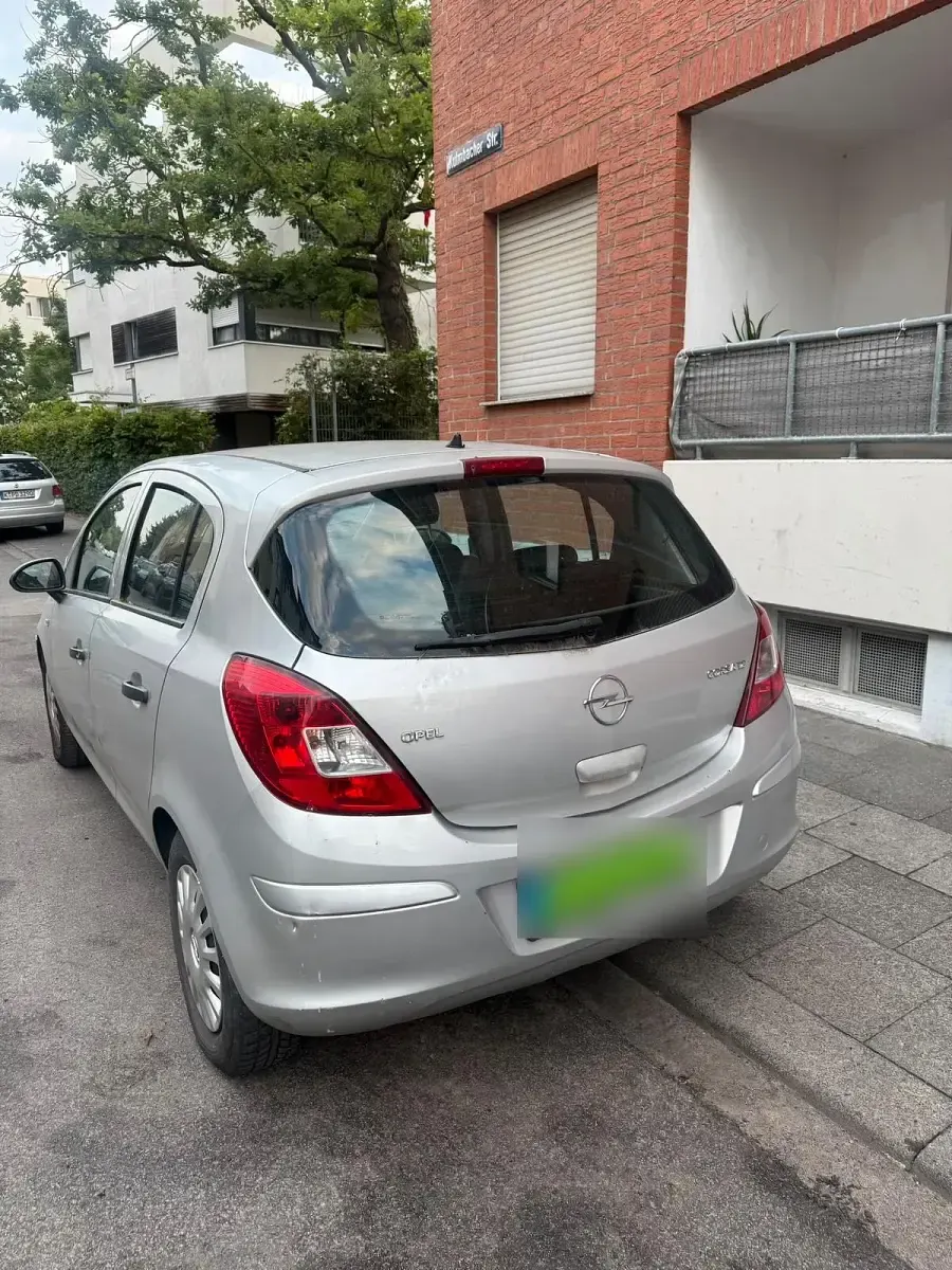 Gebraucht Opel Corsa 80 PS (58 kW) 2009 Silber Kleinwagen