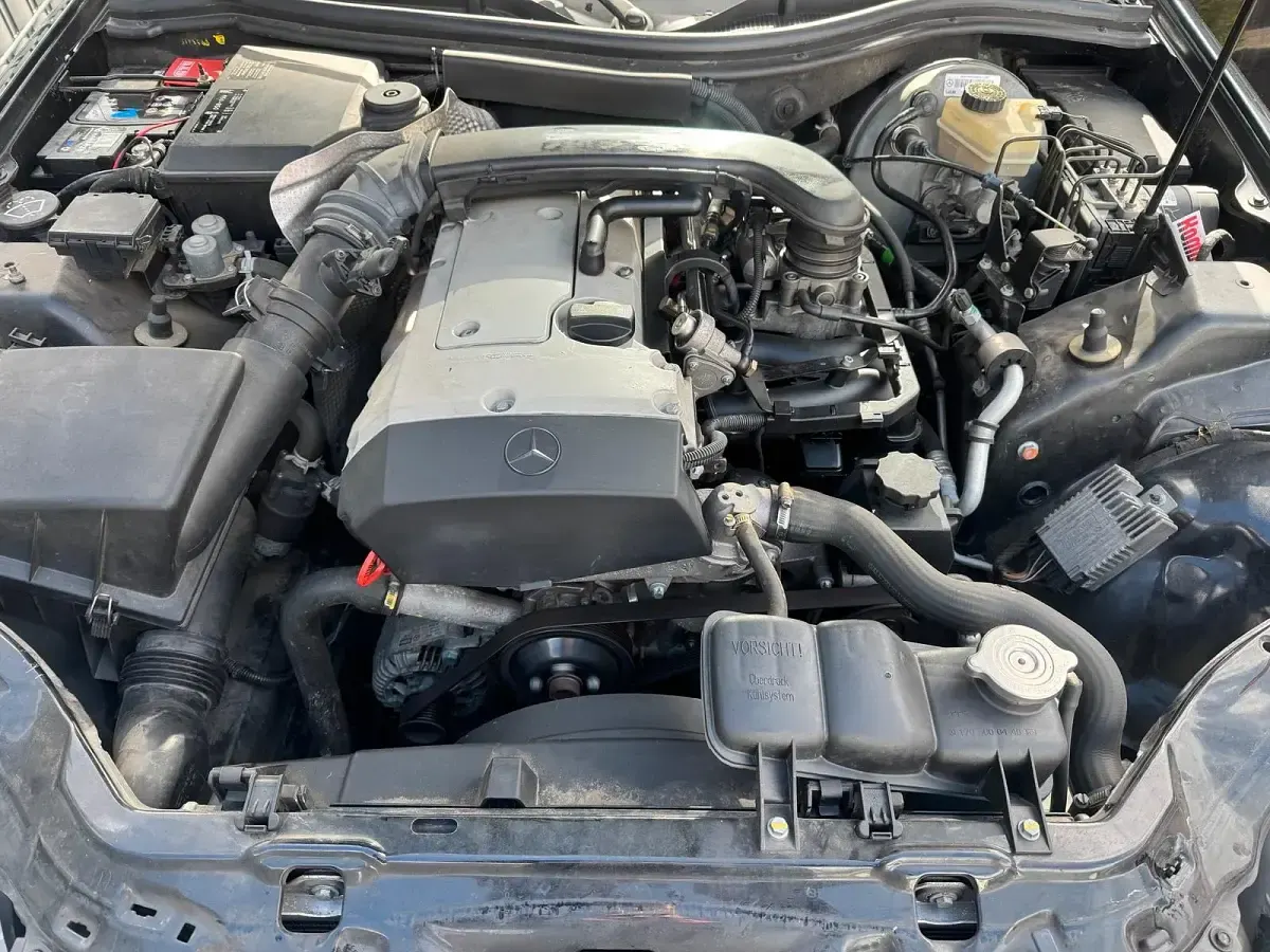 Gebraucht Mercedes SLK200 136 PS (100 kW) 2000 Schwarz Cabrio