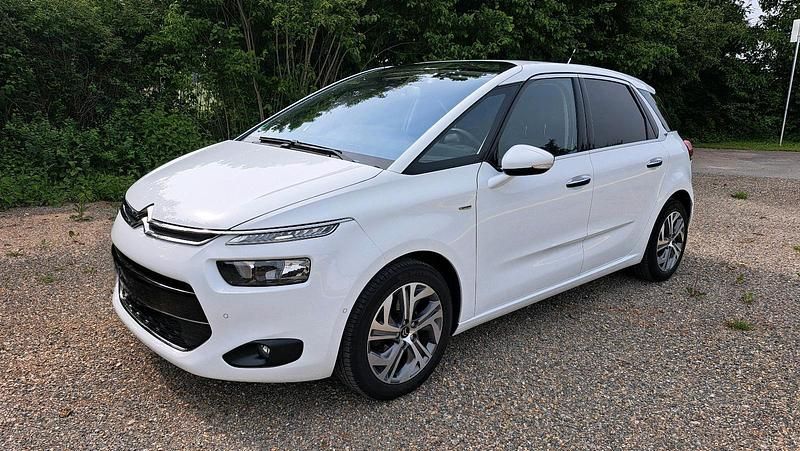 Weiß Gebraucht 2015 Citroën C4 Picasso Exclusive Van / Kleinbus | 9.900 € (Guter Preis) - Bild 1/4