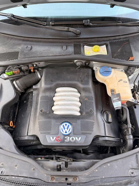 Gebraucht VW Passat Highline 194 PS (142 kW) 2002 Silber Limousine