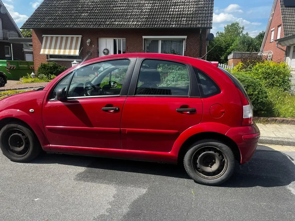 Gebraucht Citroën C3 75 PS (55 kW) 2007 Rot Kleinwagen