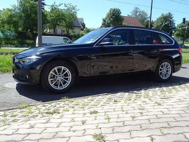 Gebraucht BMW 320 Advantage 190 PS (139 kW) 2017 Schwarz Kombi