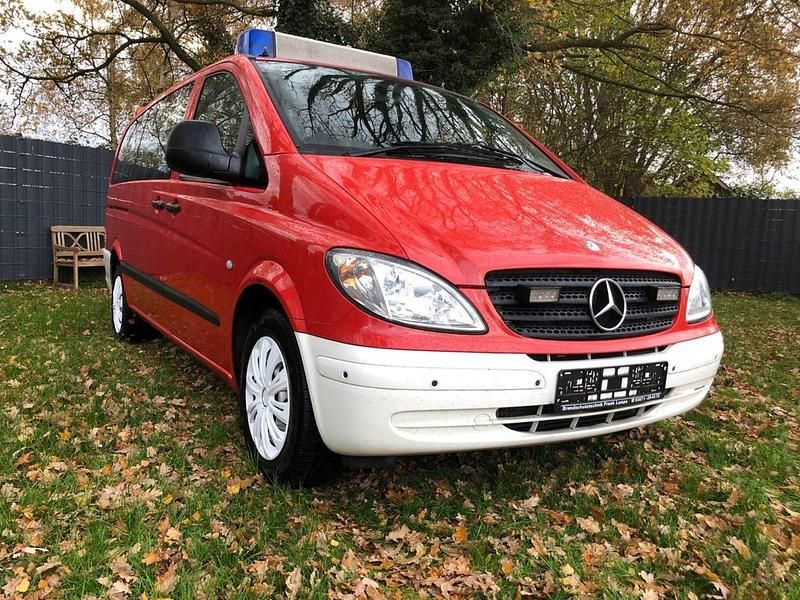 Rot Gebraucht 2006 Mercedes Vito Van / Kleinbus | 8.499 € - Bild 1/4