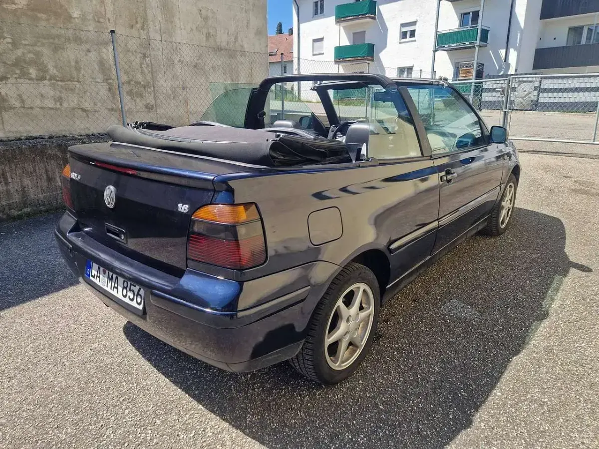 Gebraucht VW Golf Highline 101 PS (74 kW) 1999 Blau Cabrio