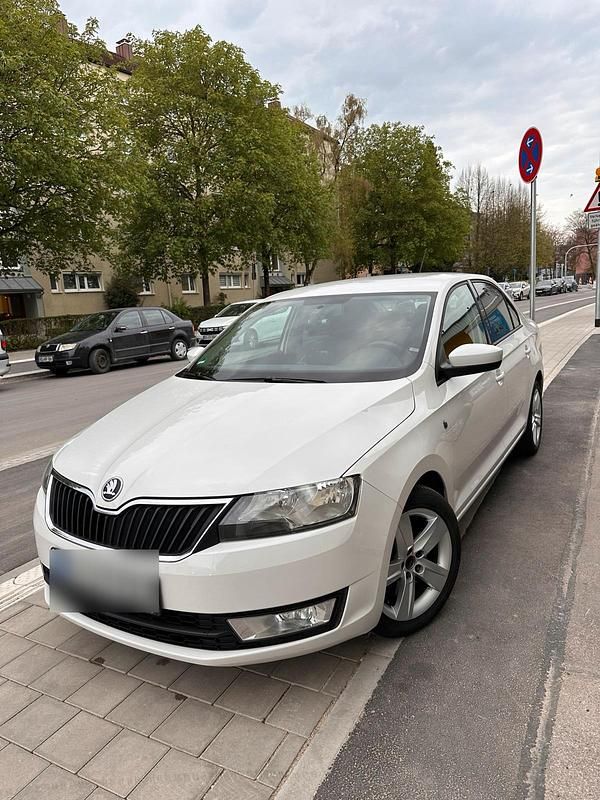 Second-hand Skoda Rapid 105 CP (77 kW) 2013 Alb Hatchback