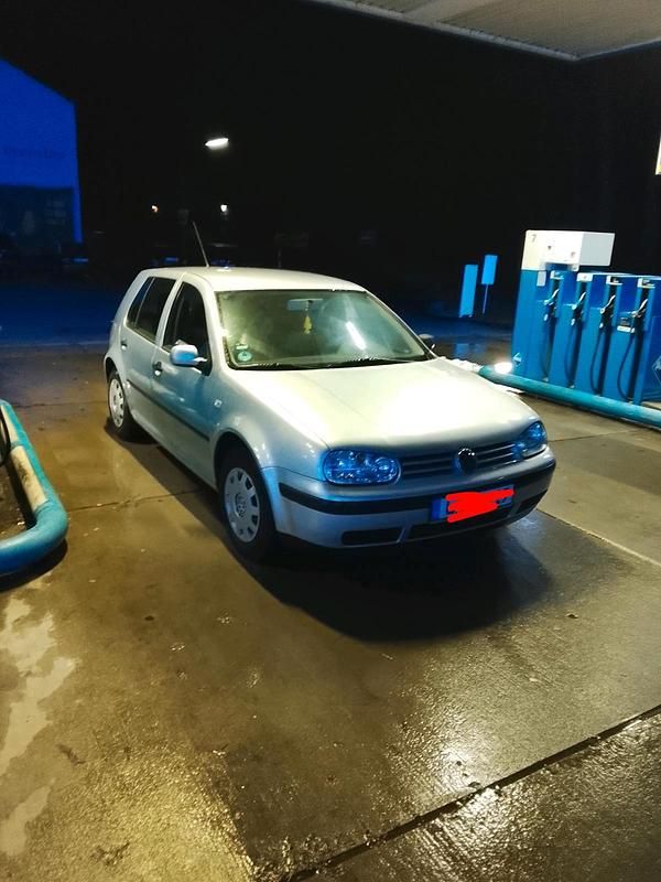 Gebraucht VW Golf IV 2001 Grau Kleinwagen