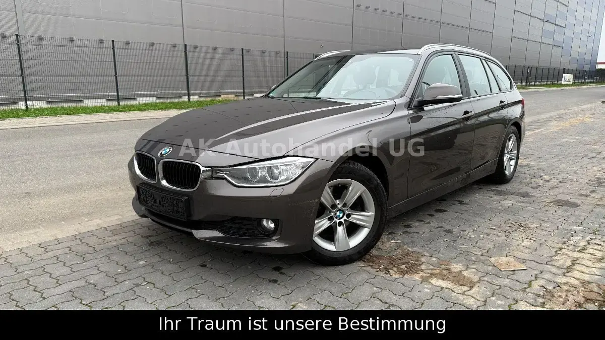 Gebraucht BMW 320 Sport Line 184 PS (135 kW) 2013 Braun Kombi