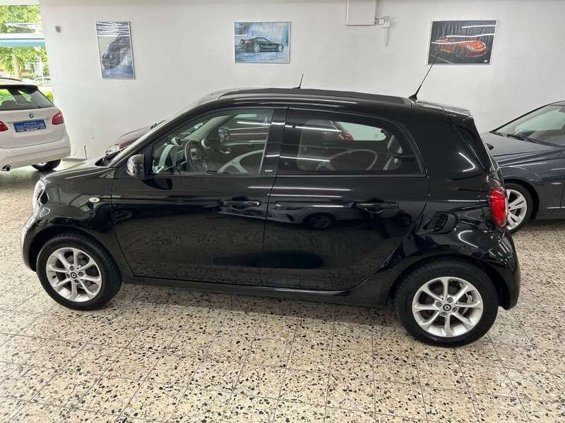 Gebraucht Smart ForFour 71 PS (52 kW) 2015 Schwarz Kleinwagen