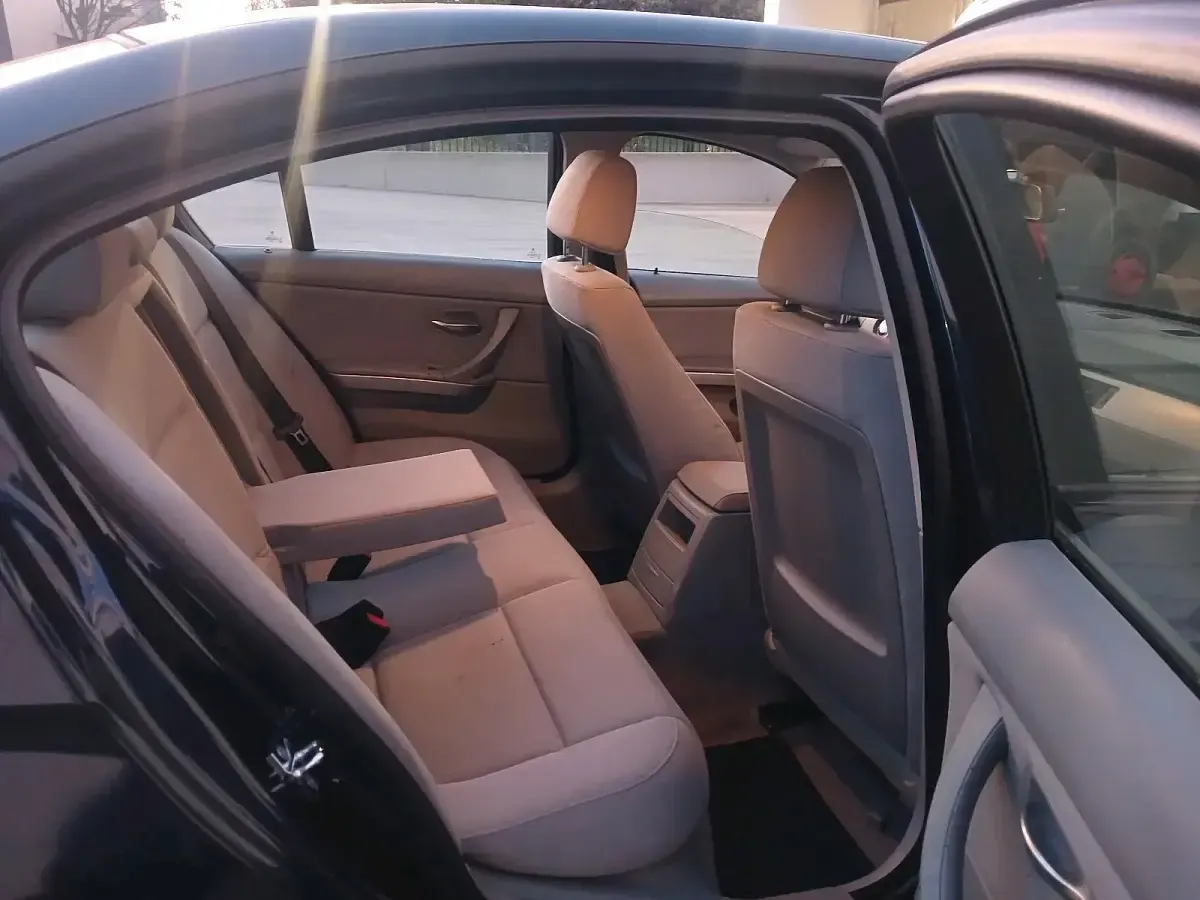 Second-hand BMW 320 150 CP (110 kW) 2006 Berlinǎ