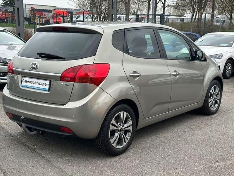Gebraucht Kia Venga DREAM-TEAM Edition 128 PS (94 kW) 2017 Silber Kleinwagen