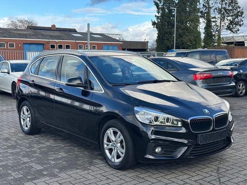 Gebraucht BMW 214 Advantage 95 PS (69 kW) 2016 Schwarz Limousine