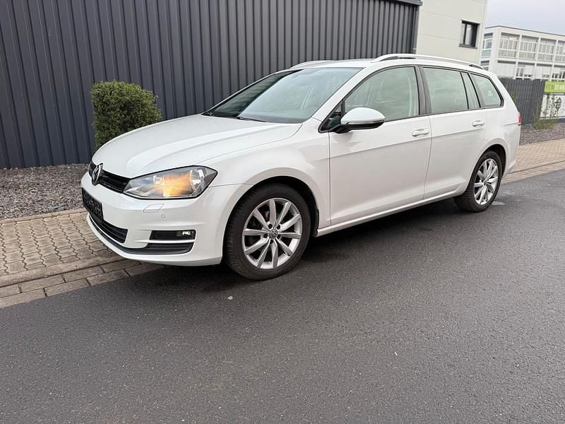 Gebraucht VW Golf VII Comfortline 85 PS (62 kW) 2017 Weiß Kombi