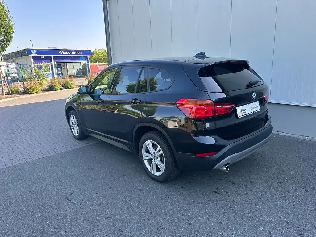 Gebraucht BMW X1 Advantage 140 PS (102 kW) 2019 Schwarz SUV